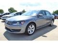 2013 Platinum Gray Metallic Volkswagen Passat 2.5L SE  photo #1