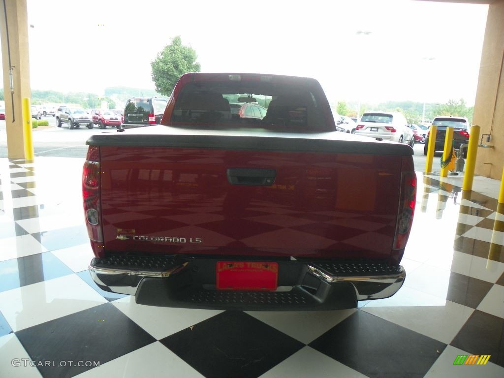 2005 Colorado LS Crew Cab - Dark Cherry Red Metallic / Medium Dark Pewter photo #5