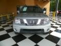 2007 Radiant Silver Nissan Frontier LE Crew Cab 4x4  photo #2