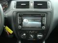 Black - Jetta SE Sedan Photo No. 10