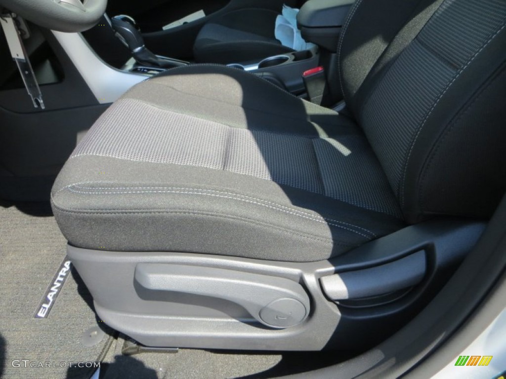 2013 Elantra GT - Silver / Black photo #23