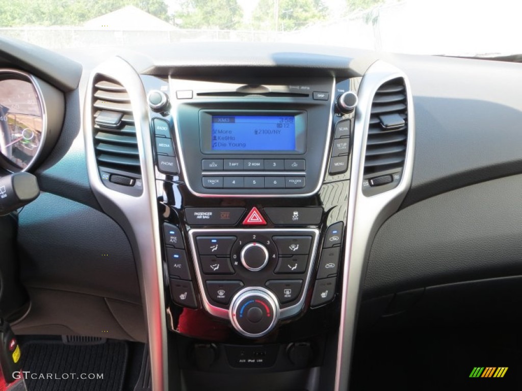 2013 Elantra GT - Silver / Black photo #25