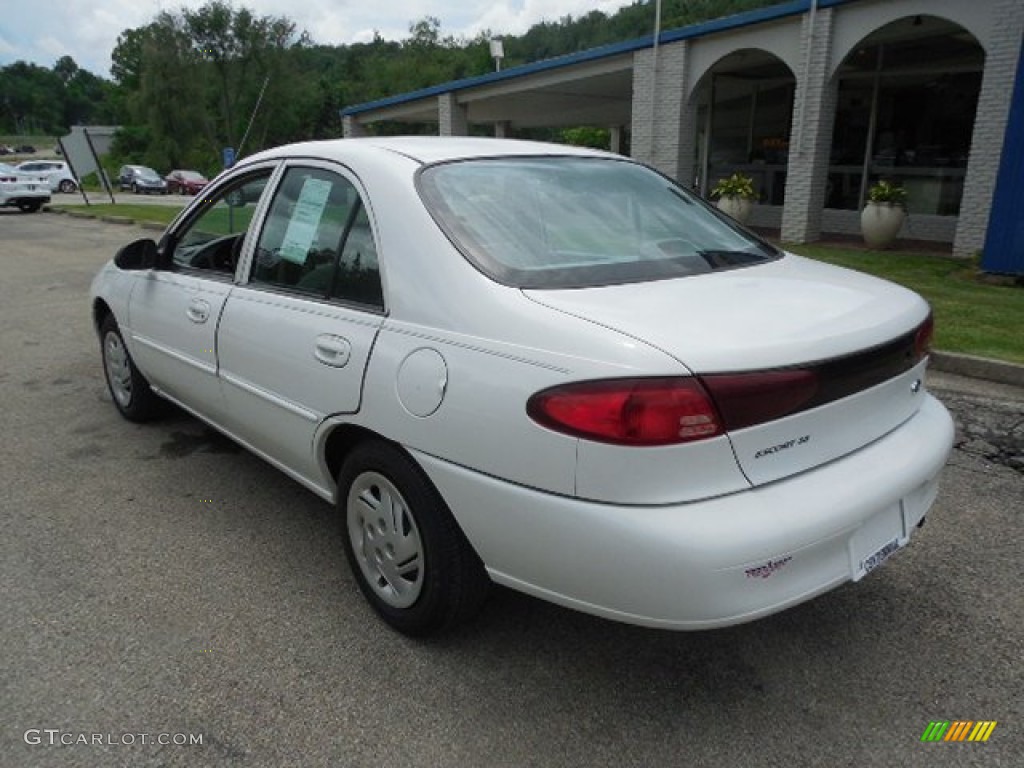 2001 Escort SE Sedan - Oxford White / Medium Graphite photo #4