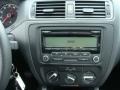 Black - Jetta SE Sedan Photo No. 10