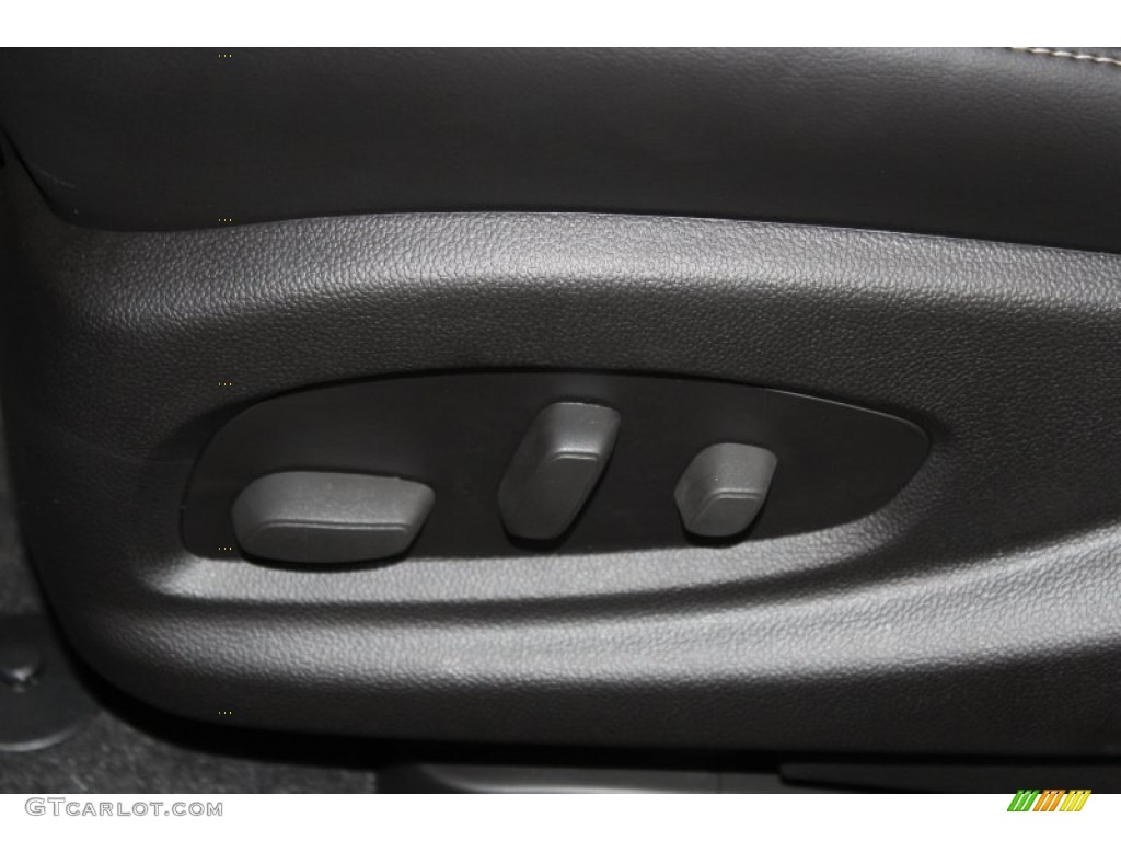 2013 Cadillac ATS 3.6L Luxury Controls Photo #82980224