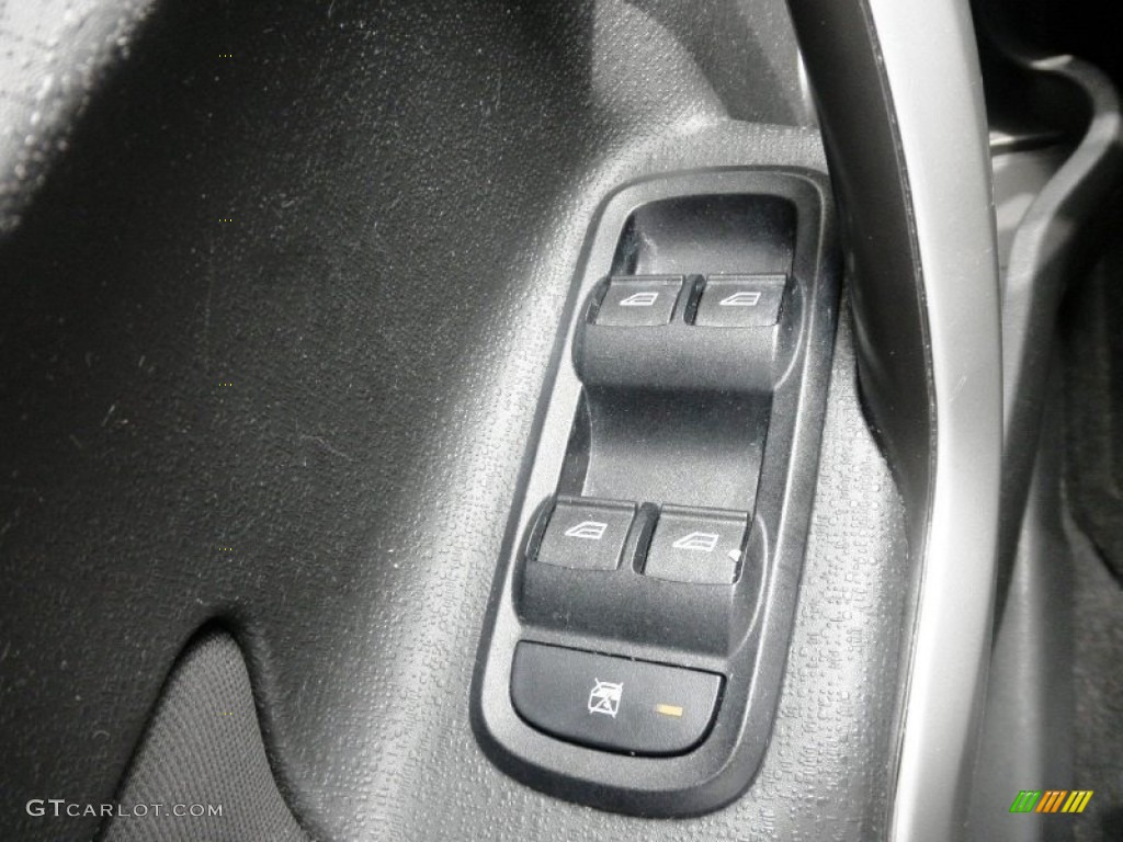 2011 Ford Fiesta SES Hatchback Controls Photo #82980746
