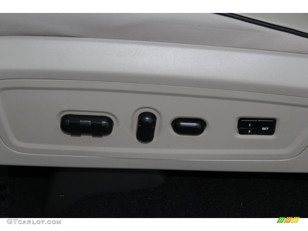 2008 Lincoln Navigator Luxury Controls Photo #82982072