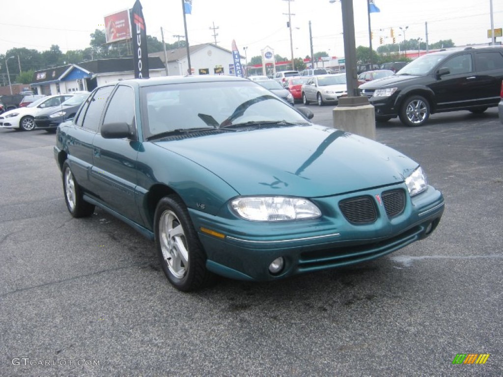 1997 Grand Am SE Sedan - Medium Green Blue Metallic / Taupe photo #1