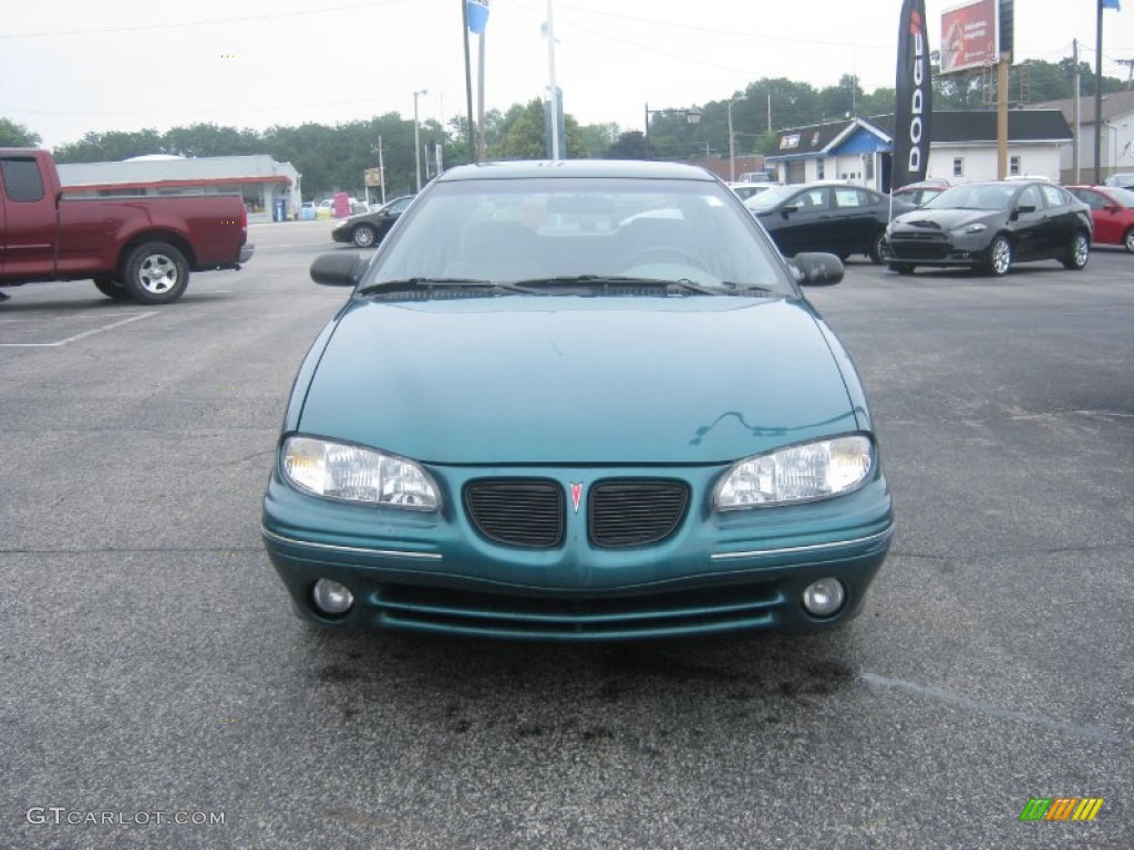 1997 Grand Am SE Sedan - Medium Green Blue Metallic / Taupe photo #6
