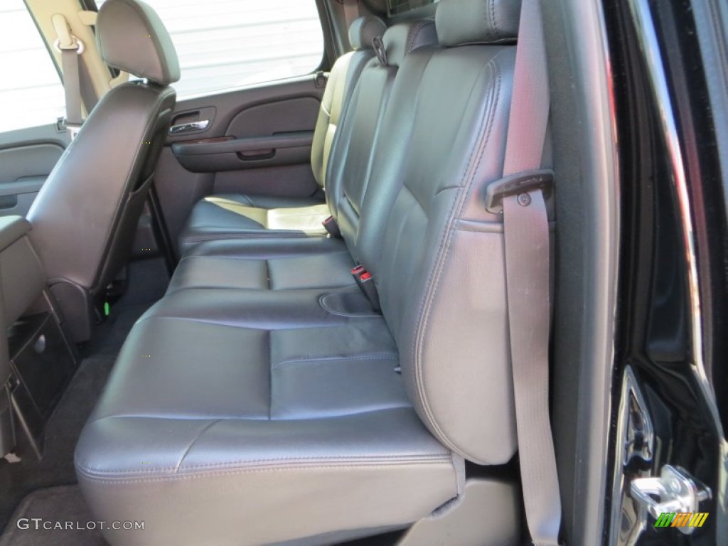 2013 Chevrolet Avalanche LS Rear Seat Photos