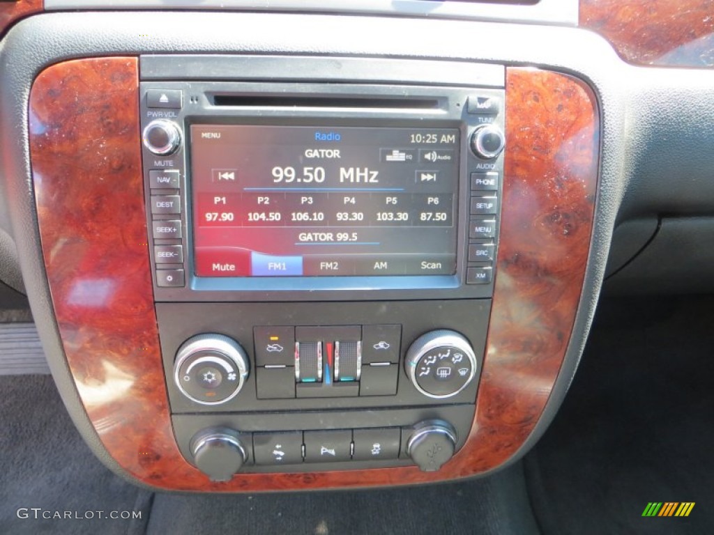 2013 Chevrolet Avalanche LS Controls Photo #82987313