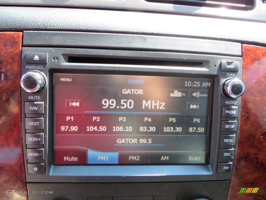 2013 Chevrolet Avalanche LS Controls Photo #82987339