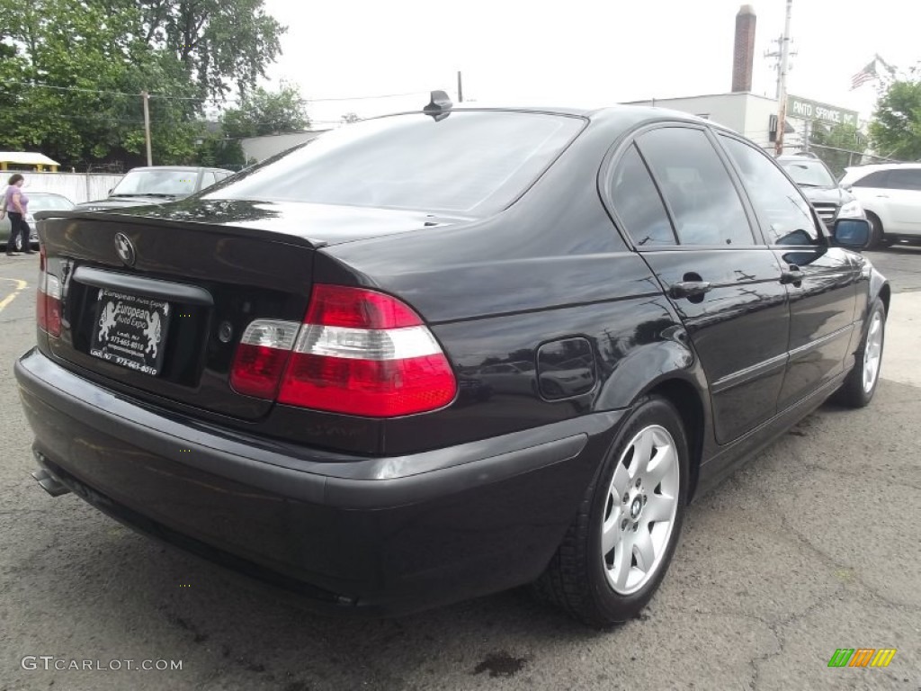 2005 3 Series 325i Sedan - Black Sapphire Metallic / Black photo #4