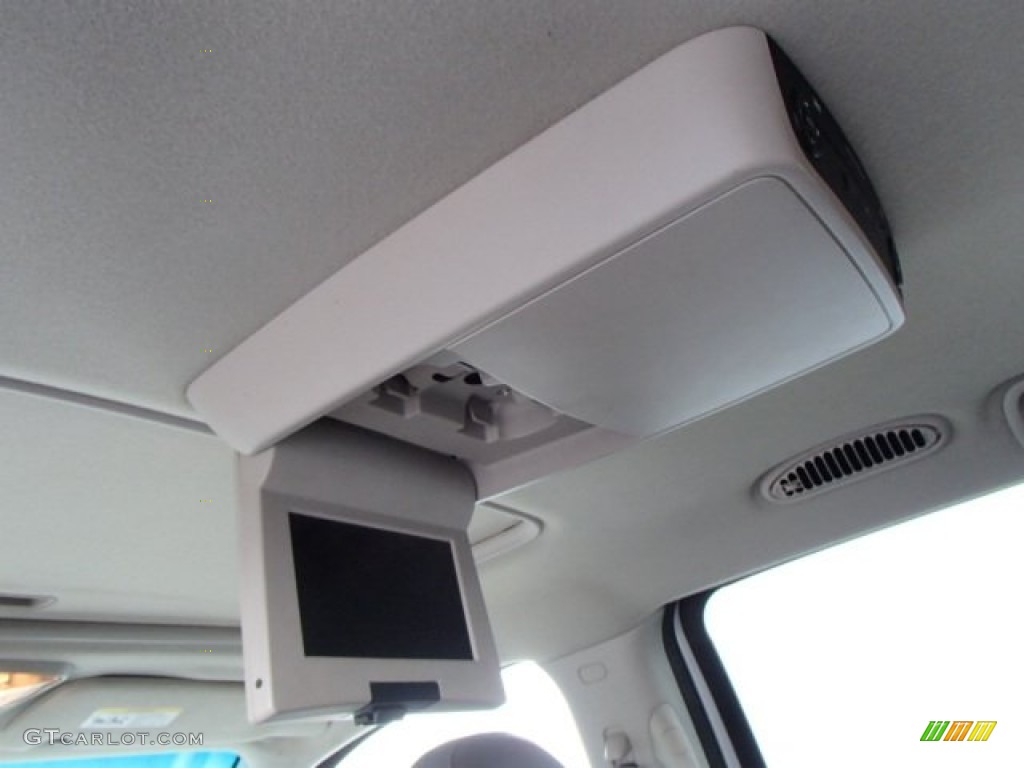 2005 Durango Limited 4x4 - Bright Silver Metallic / Dark Khaki/Light Graystone photo #16