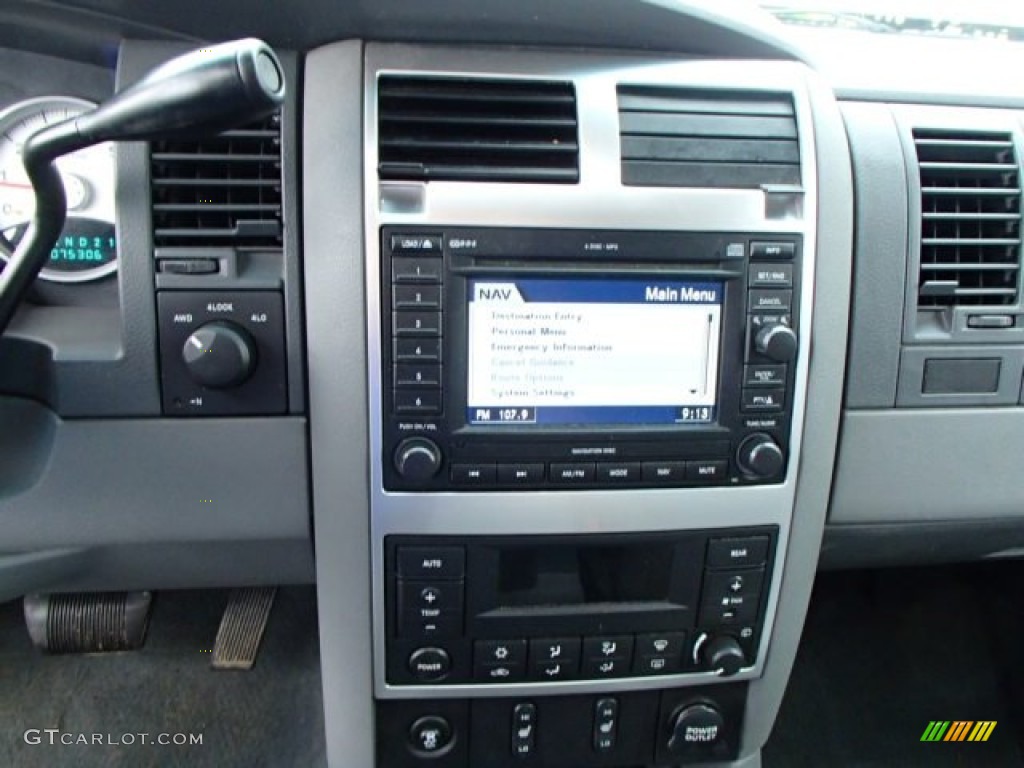 2005 Durango Limited 4x4 - Bright Silver Metallic / Dark Khaki/Light Graystone photo #19