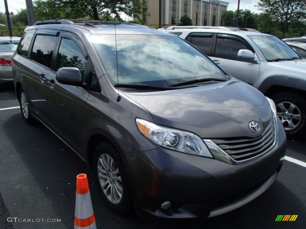 2011 Sienna XLE - Predawn Gray Mica / Dark Charcoal photo #1