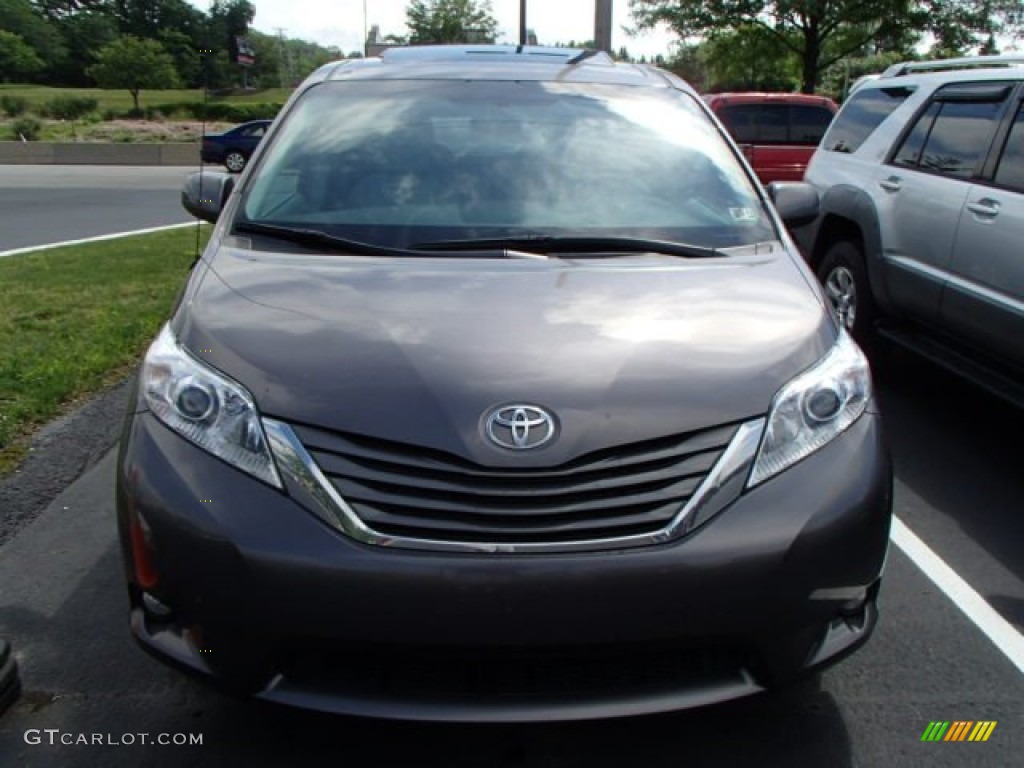 2011 Sienna XLE - Predawn Gray Mica / Dark Charcoal photo #2