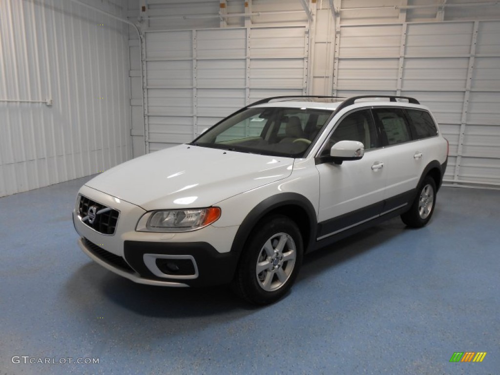 Ice White 2013 Volvo XC70 3.2 AWD Exterior Photo #82992110