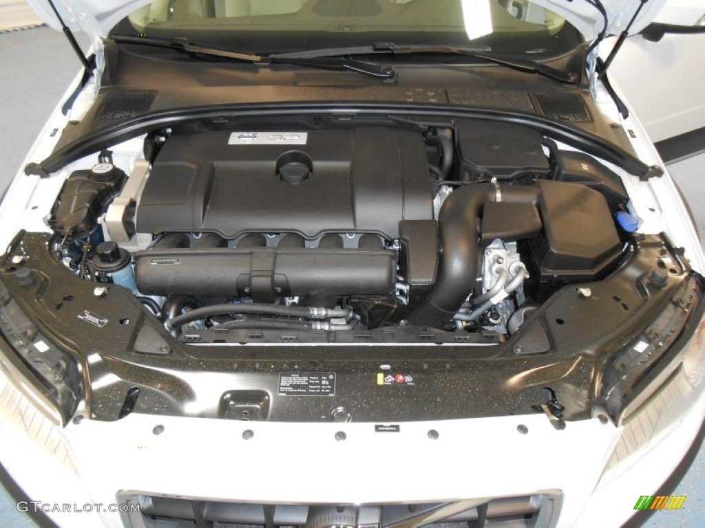 2013 Volvo XC70 3.2 AWD 3.2 Liter DOHC 24-Valve VVT Inline 6 Cylinder Engine Photo #82992231