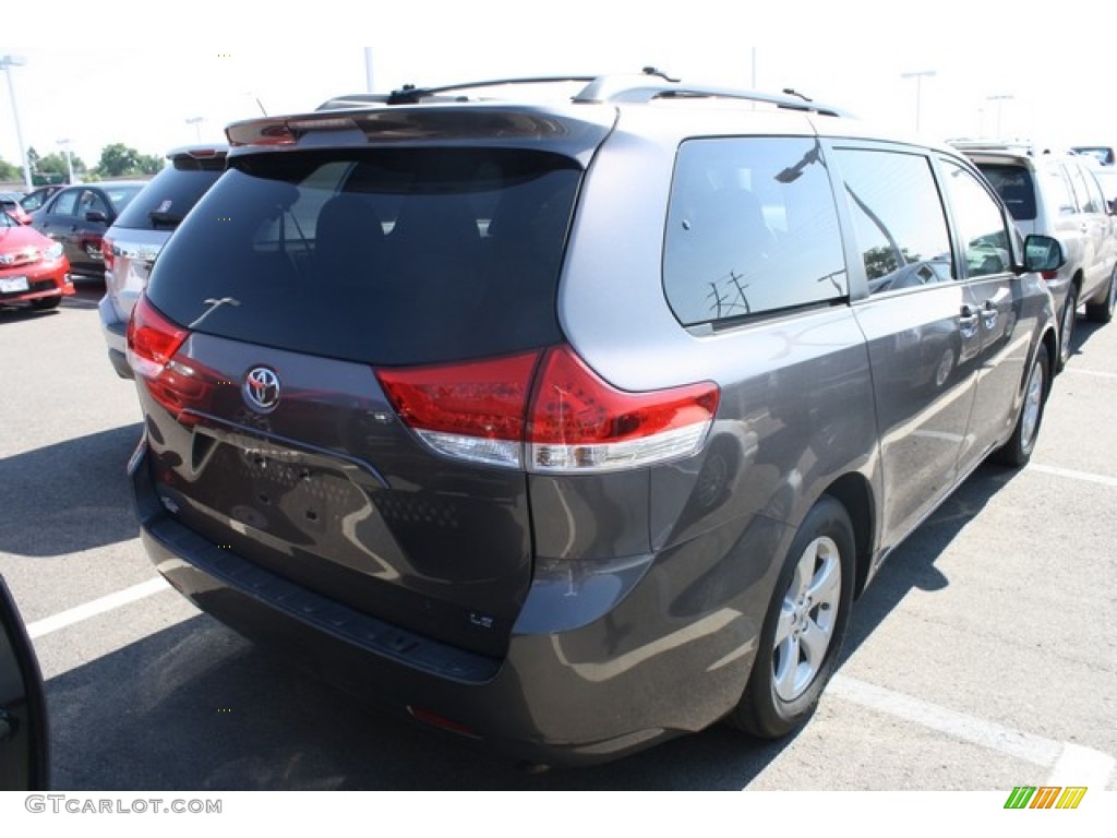 2011 Sienna LE - Predawn Gray Mica / Light Gray photo #2