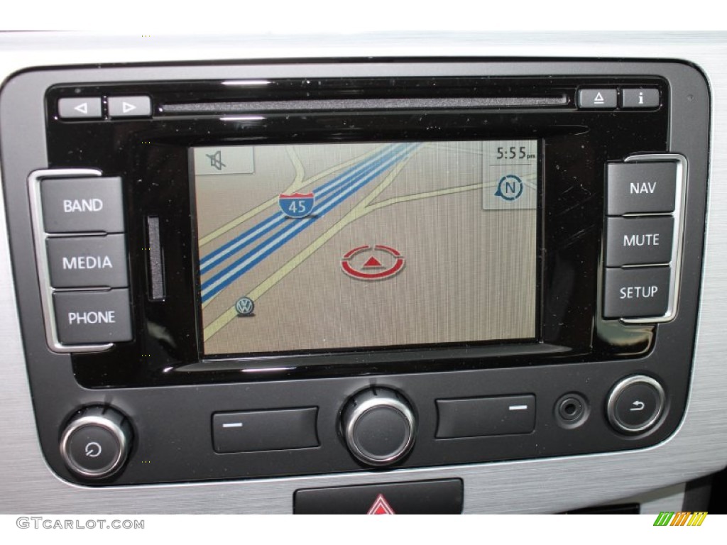 2013 Volkswagen CC R-Line Navigation Photos