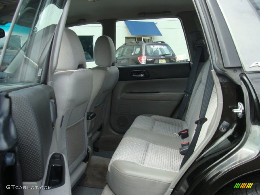 2004 Forester 2.5 XS - Java Black Pearl / Gray photo #7