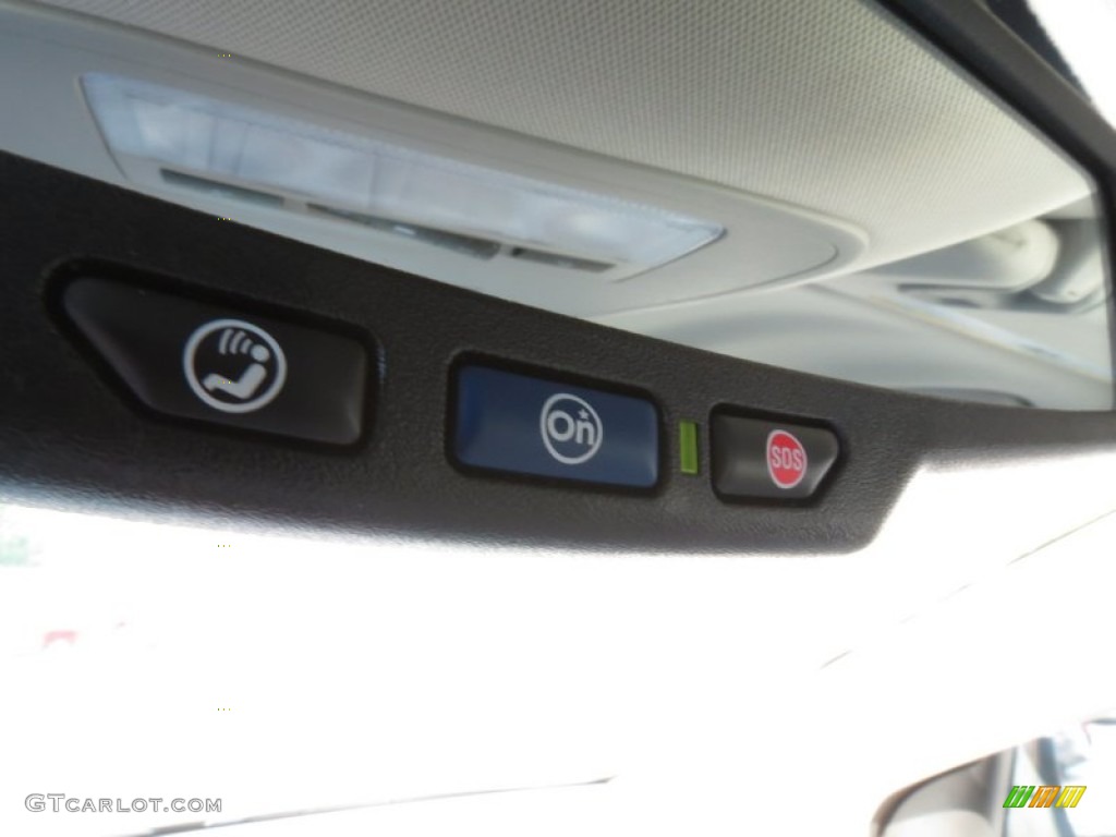 2013 Buick LaCrosse FWD Controls Photo #82996555
