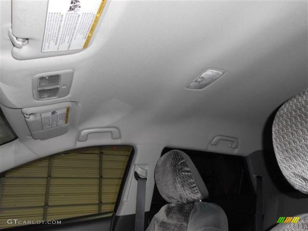 2009 Matrix S - Nautical Blue Metallic / Dark Charcoal photo #15