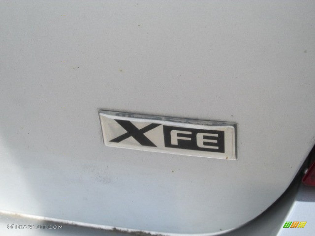2010 Chevrolet Cobalt XFE Coupe Marks and Logos Photos
