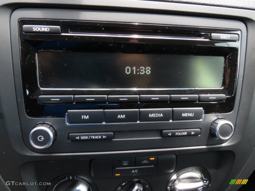 2013 Volkswagen Jetta SE Sedan Audio System Photo #82999100