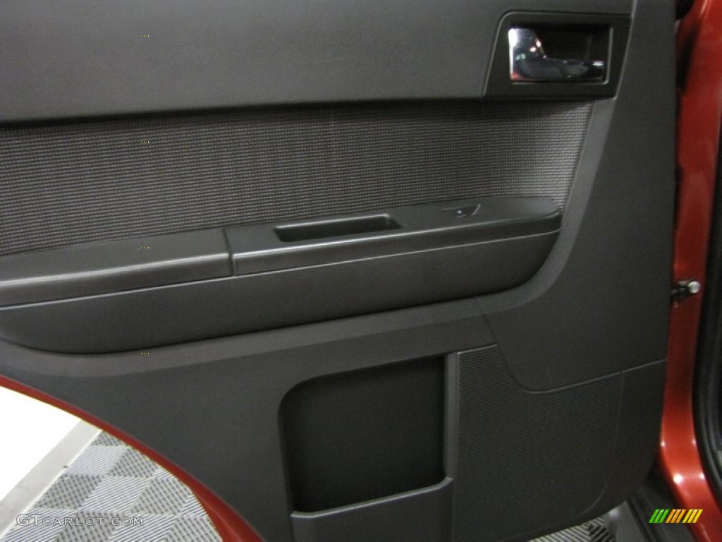 2012 Escape Limited V6 4WD - Toreador Red Metallic / Charcoal Black photo #12