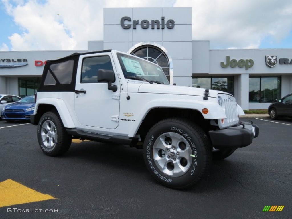 2013 Wrangler Sahara 4x4 - Bright White / Black/Dark Saddle photo #1