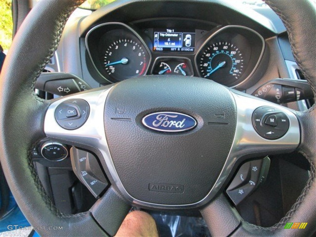 2013 Ford Focus Titanium Hatchback Controls Photo #83001371
