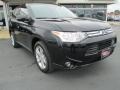 2014 Labrador Black Pearl Mitsubishi Outlander SE  photo #1