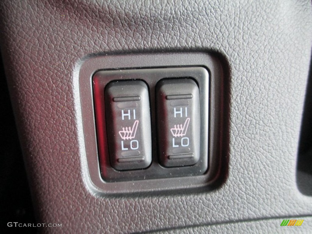 2014 Mitsubishi Outlander SE Controls Photo #83006075