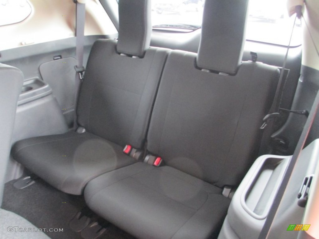 2014 Mitsubishi Outlander SE Rear Seat Photo #83006149