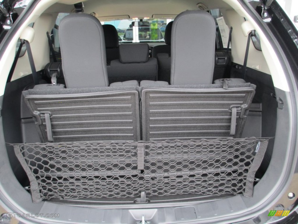 2014 Mitsubishi Outlander SE Trunk Photo #83006171