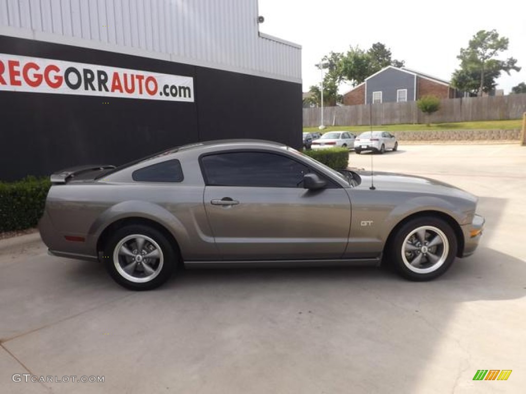2005 Mustang GT Deluxe Coupe - Mineral Grey Metallic / Light Graphite photo #5