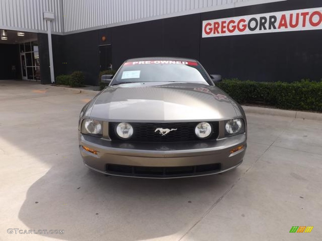 2005 Mustang GT Deluxe Coupe - Mineral Grey Metallic / Light Graphite photo #7