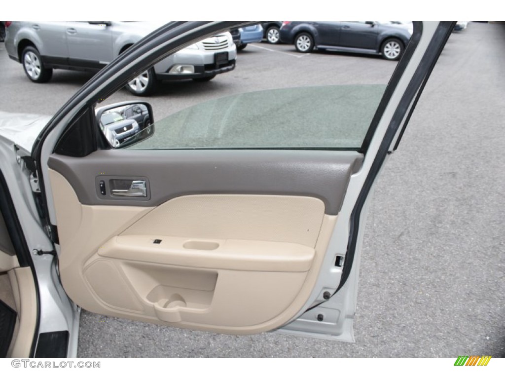 2008 Ford Fusion SEL V6 AWD Medium Light Stone Door Panel Photo #83008727