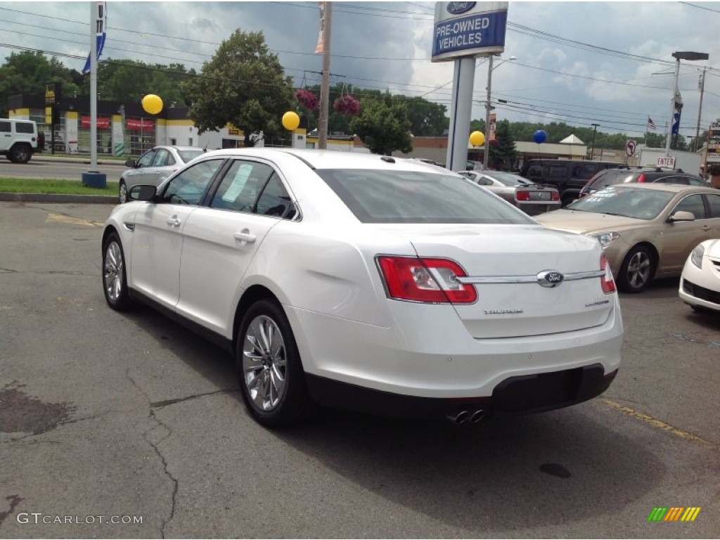 2010 Taurus Limited AWD - White Platinum Metallic Tri-Coat / Charcoal Black photo #3