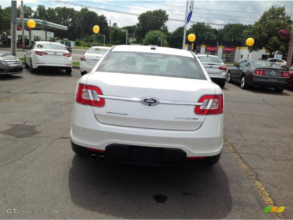 2010 Taurus Limited AWD - White Platinum Metallic Tri-Coat / Charcoal Black photo #4