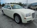 Cool Vanilla White - 300 Touring Photo No. 10