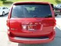 Redline 2 Coat Pearl - Grand Caravan SXT Photo No. 4