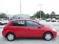 Red Alert - Versa 1.8 S Hatchback Photo No. 10