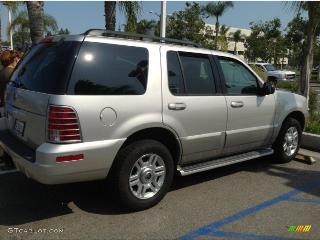 Silver Birch Metallic 2003 Mercury Mountaineer Convenience Exterior Photo #83013383