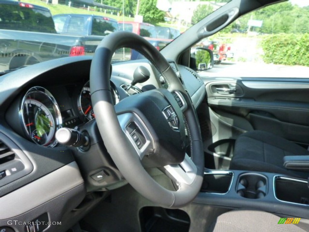 2013 Dodge Grand Caravan SXT Steering Wheel Photos