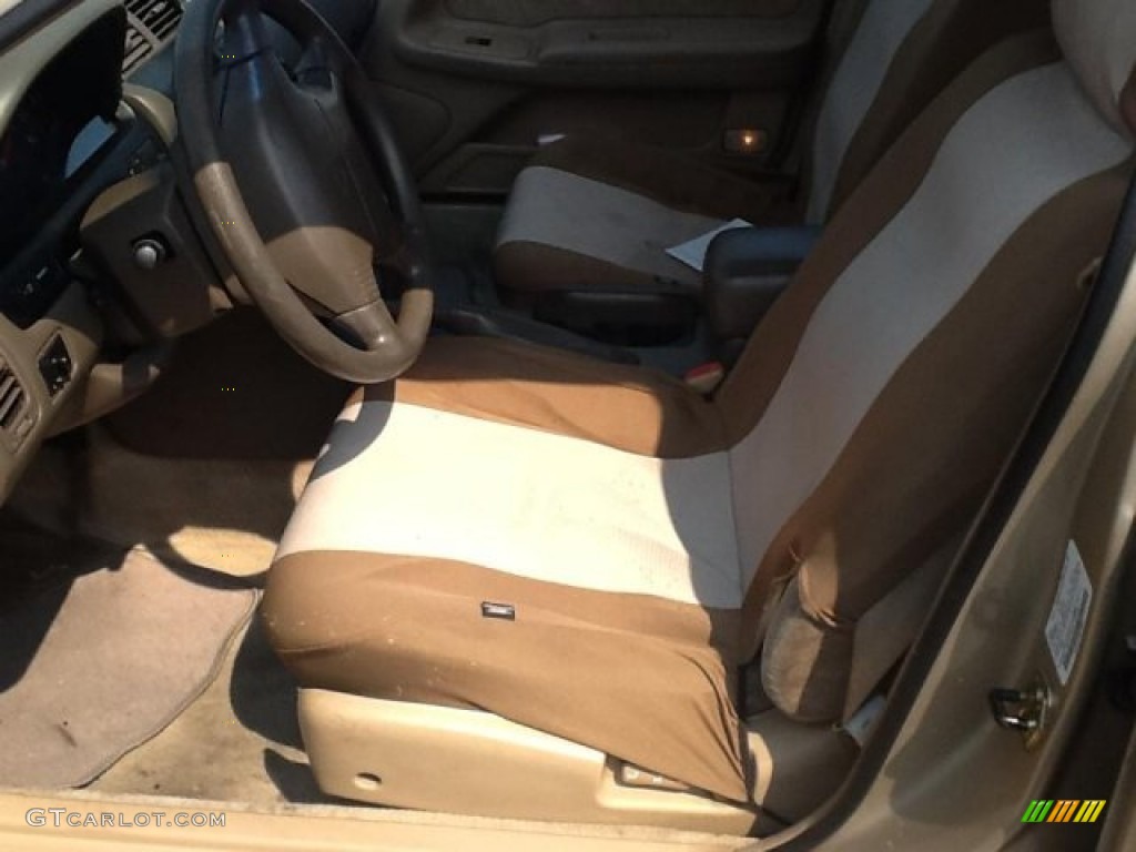 1998 Maxima GLE - Pebble Beige Metallic / Beige photo #5