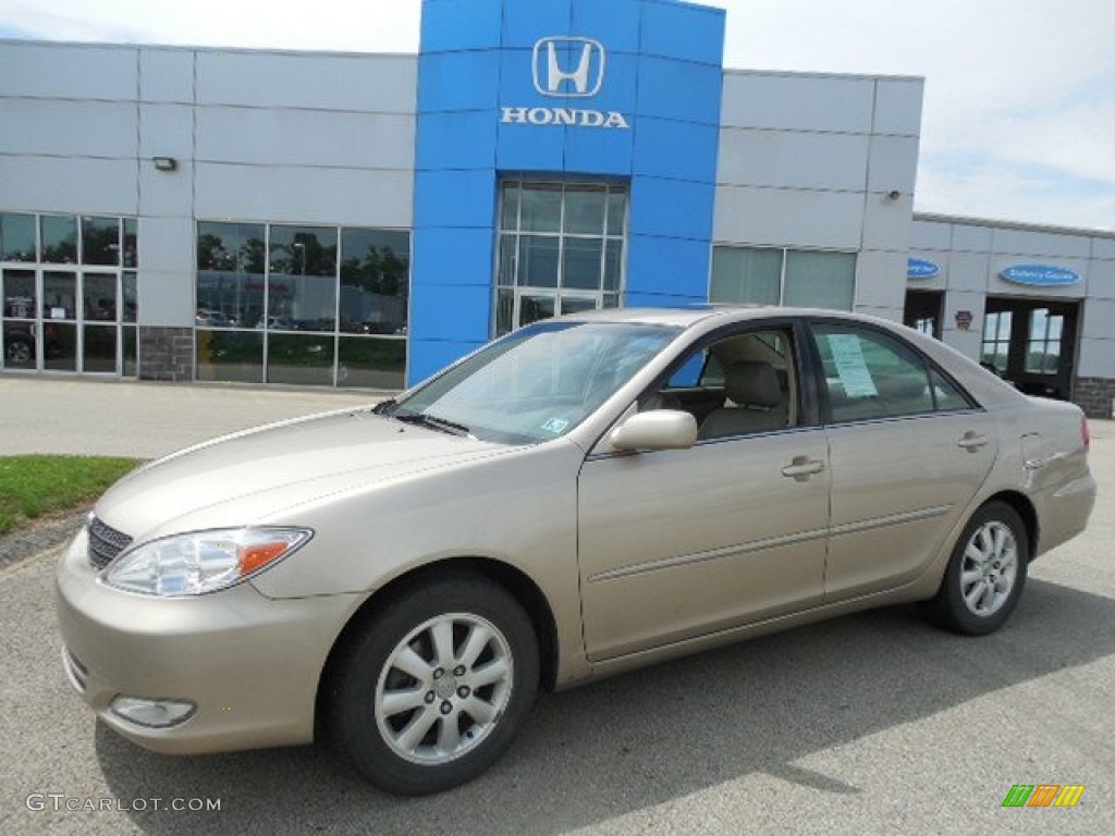 2004 Camry XLE V6 - Desert Sand Mica / Taupe photo #1