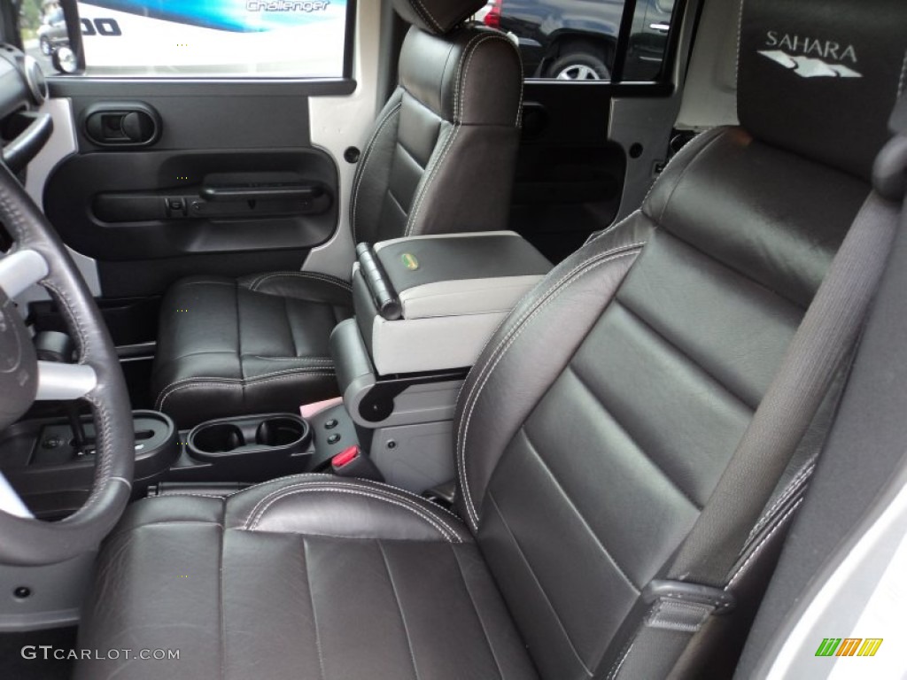 Dark Slate Gray/Medium Slate Gray Interior 2010 Jeep Wrangler Unlimited Sahara 4x4 Photo #83016491